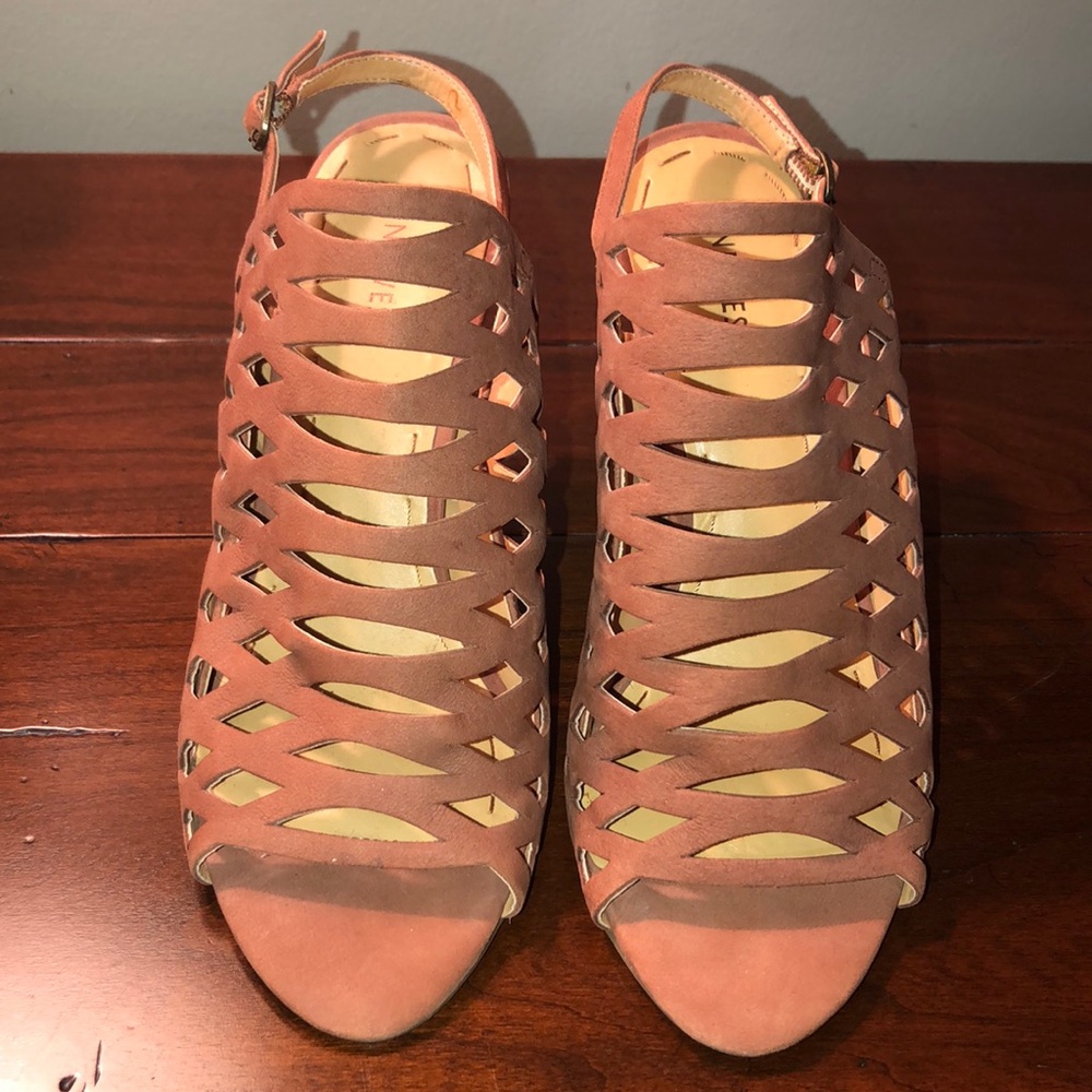 Lattice Nine West heel